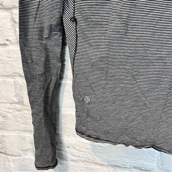 Lululemon Size 4 Radiant Long Sleeve Tonka Stripe Black Heathered Medium Grey - Picture 14 of 16